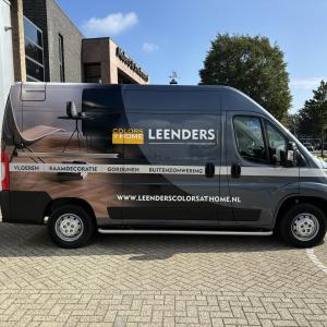 Autobelettering en Wrap aangebracht op een Opel Movano van Leenders Colors@Home